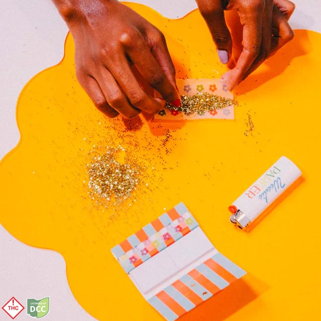 Flower Rolling Papers in Rainbow - Image 3