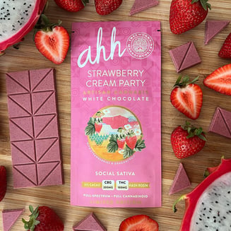 Strawberry Cream Party White Chocolate 2:1 (200mg CBG/100mg THC) by Ahh Moments